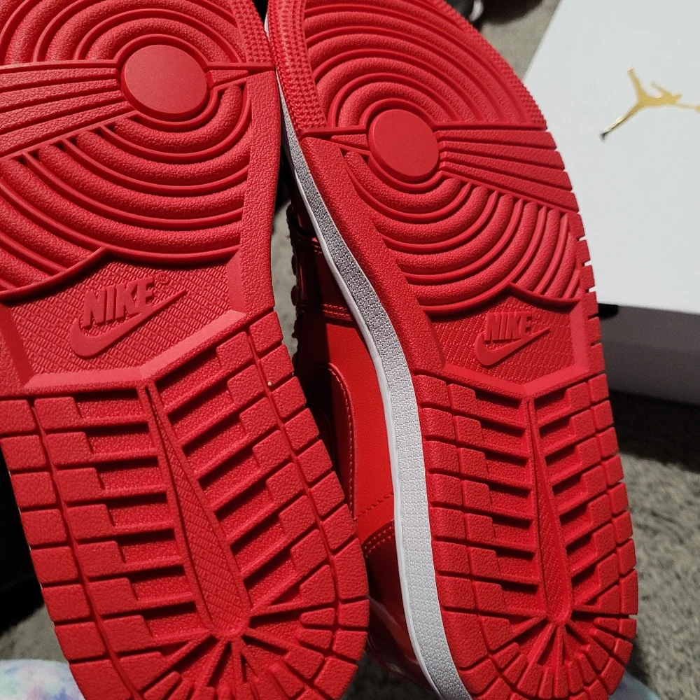 Jordan 1 Mid - Picture 4 of 4